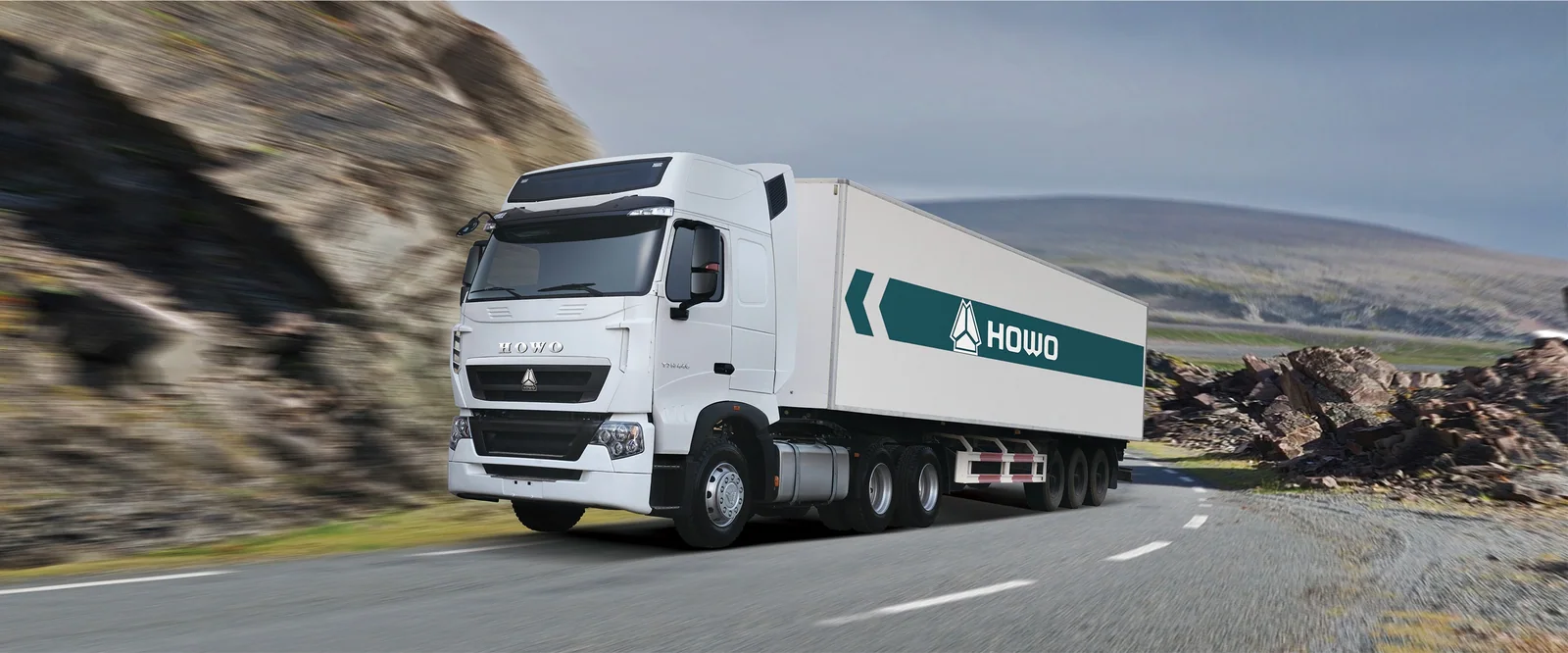 SINOTRUK HOWO T7H 6x4 tractor truck for long-haul freight - additional view 2